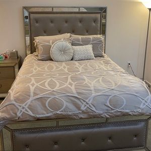 Queen Duvet Cover with 2 Matching Shams